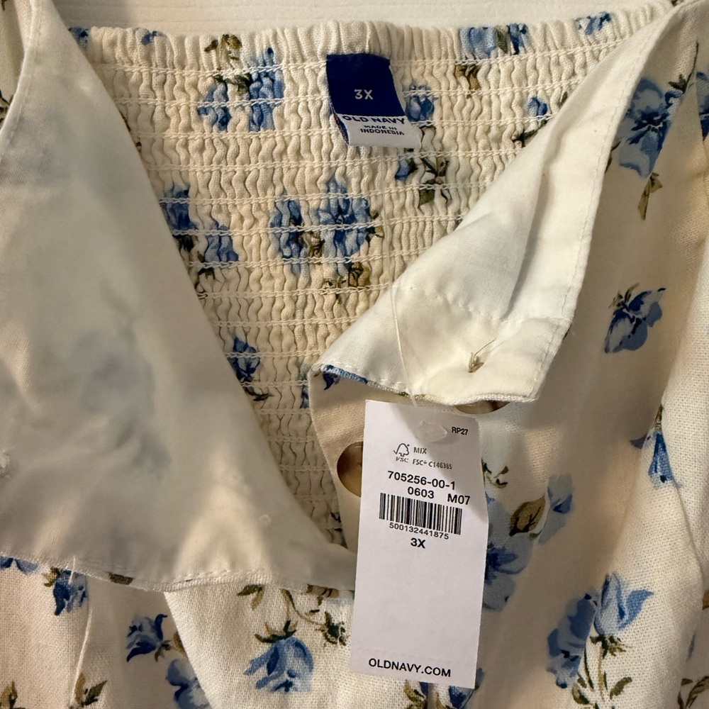 NWT Old Navy Cream & Blue Floral 3X Dress 🩵 - Picture 5 of 11